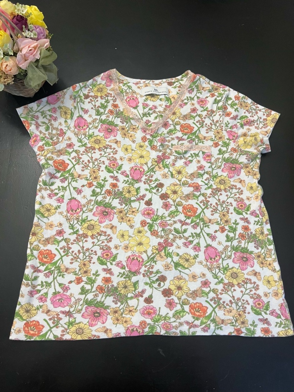 Karen Neuburger White Pink Yellow Cottage Floral Lace Accent V Neck Pajama Top S